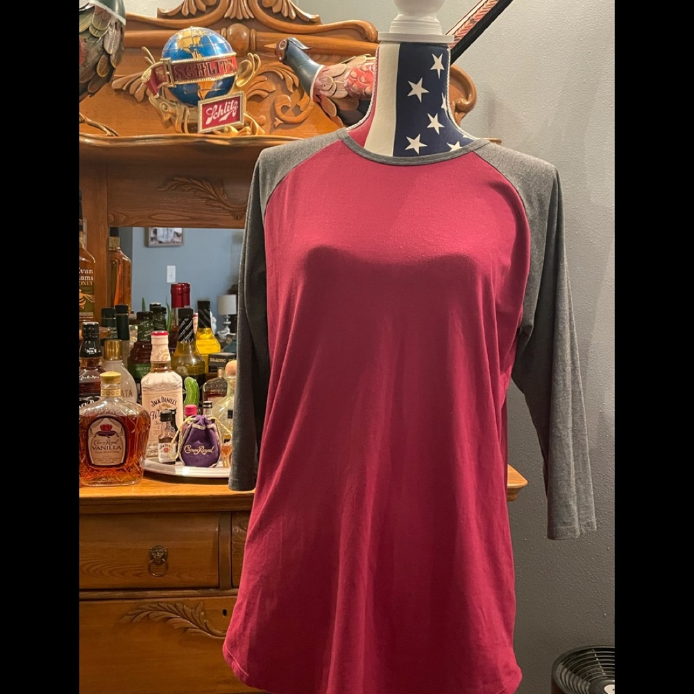 Maroon & Charcoal Gray Medium LuLaRoe Randy EUC